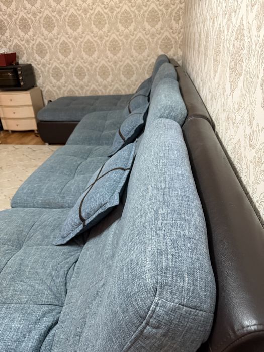 Продам угловой диван трансформер