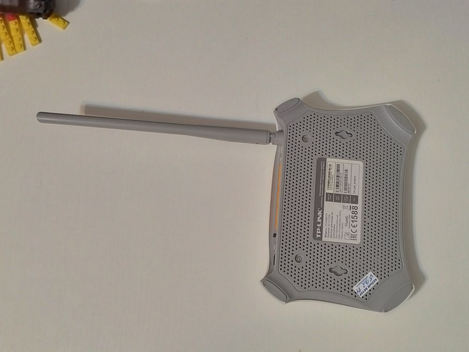 Роутер TP-LINK 150Mbps Wireless N ADSL2+ Modem Router TD-W8901N