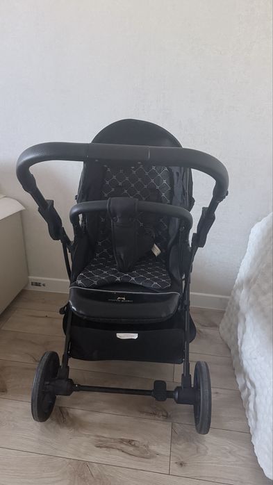 Продам прогулочную коляску