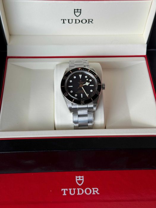 Tudor Black Bay 58 – 39 mm si Black Bay 54 – 37 mm