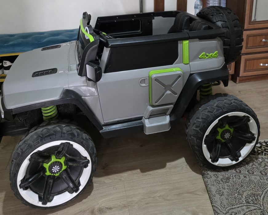 Большая,новая детская машина