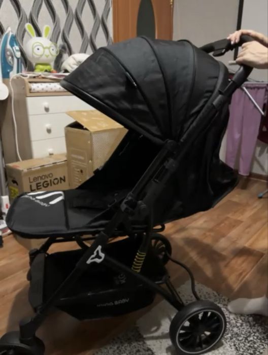 Продам коляску черную