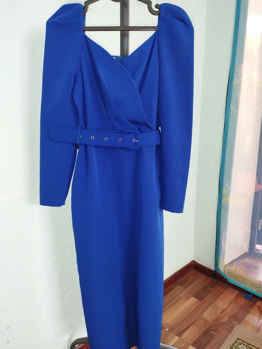 Платье вечернее с ремнем