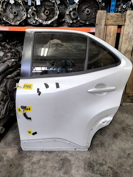 Задна лява врата Toyota Yaris Cross / Тойота Ярис Крос 2024г.