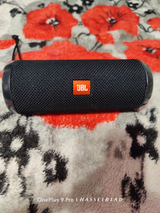 Vând JBL flip 3 perfect functională