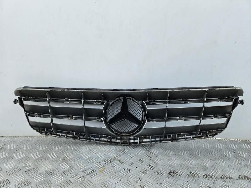 Grila superioara bara fata Mercedes C-class facelift w204