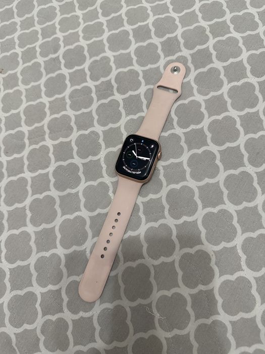 Apple watch se rose gold