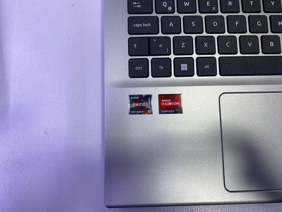 Acer A315 
AMD  R5 5500
DDR 16 GB 
M2 512 GB NVME
FULLHD  15,6

345 $