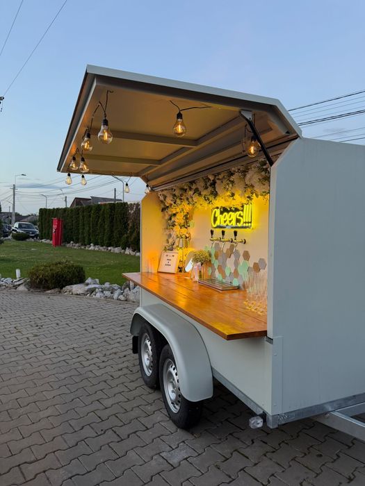 Van de evenimente cu prosecco  și cocktailuri