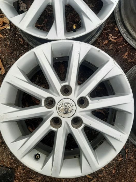 Продам диски р16 тойота. Оригинал