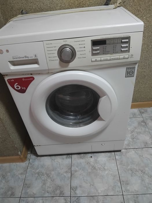 Стиральн машина  все работает