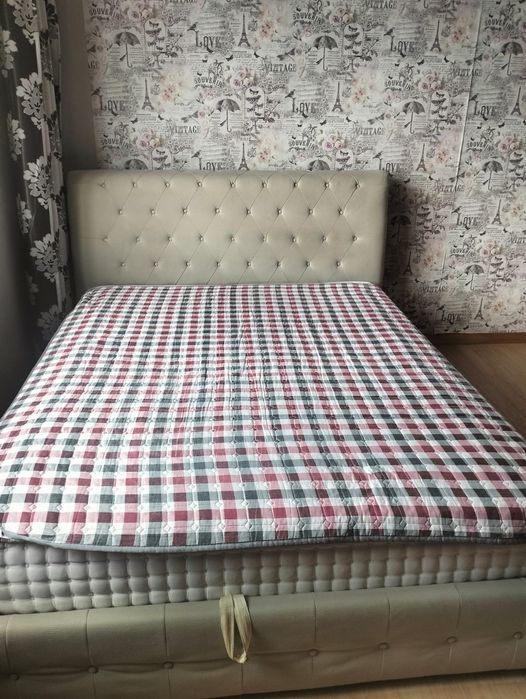 Продам двухспальную кровать