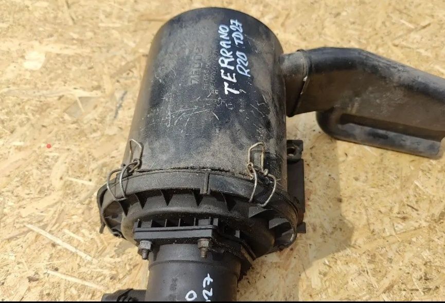 Корпус воздушного фильтра Ниссан Террано 2 тд27 nissan terrano II