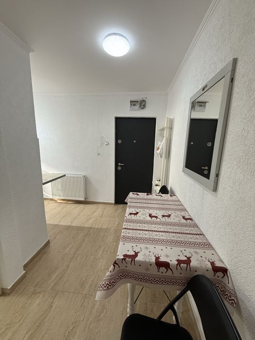 Inchiriez apartament cu  2 camere, recent renovat la intrare in zona Dacia