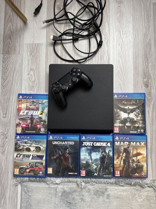 Playstation 4 slim ps4