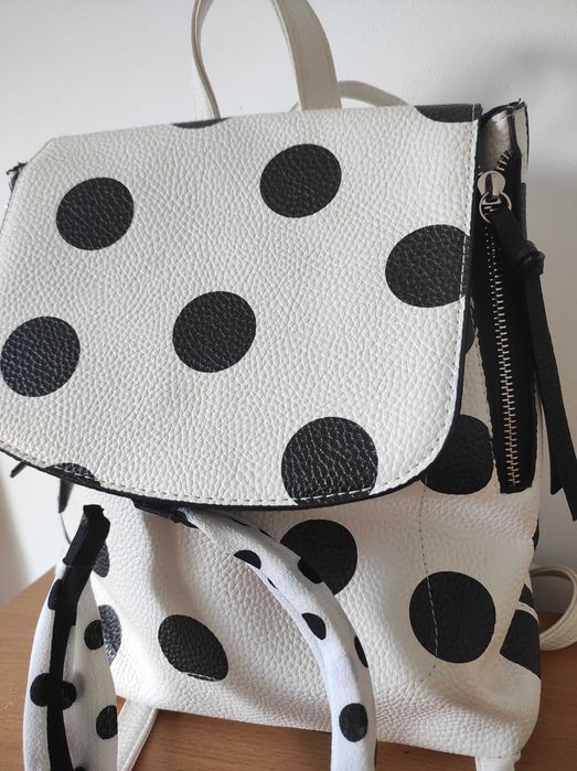 Комплект раница и аксесоари за коса