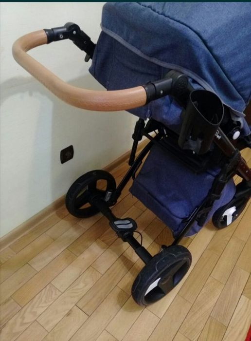 Продам коляску Lonex