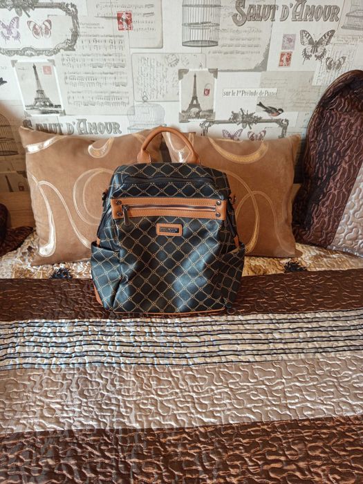 Нови дамски чанти с етикет