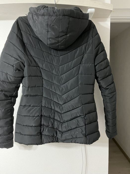 Продам женскую куртку 44 размер