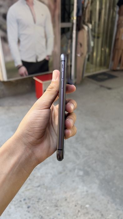 Iphone 11 sotiladi
