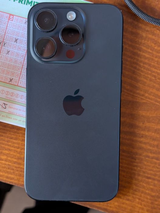 iPhone 15 Pro, 128 GB, eSIM