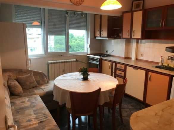 Дава се под наем Тристаен апартамент в Бургас, Славейков - 80 кв.м за 220 € - Снимка #9