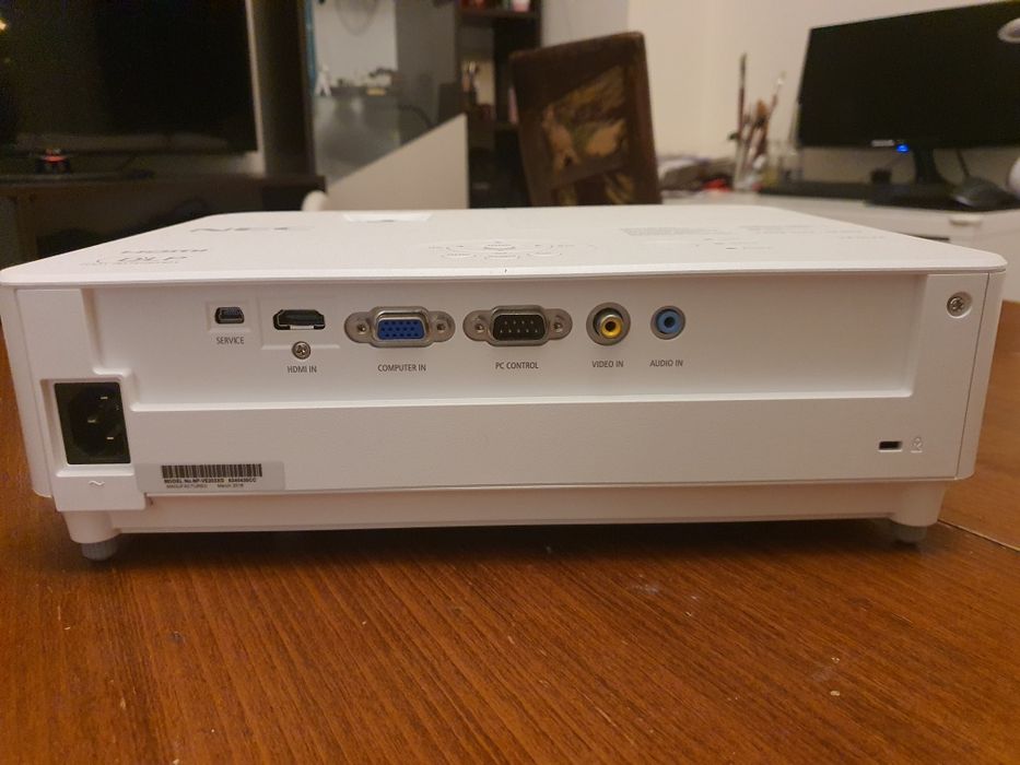 Nec Проектор с почти нова лампа