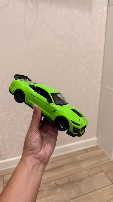 Продам Машинка зеленая