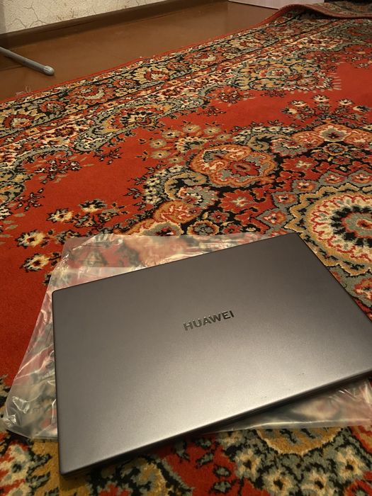 Ноутбук HUAWEI