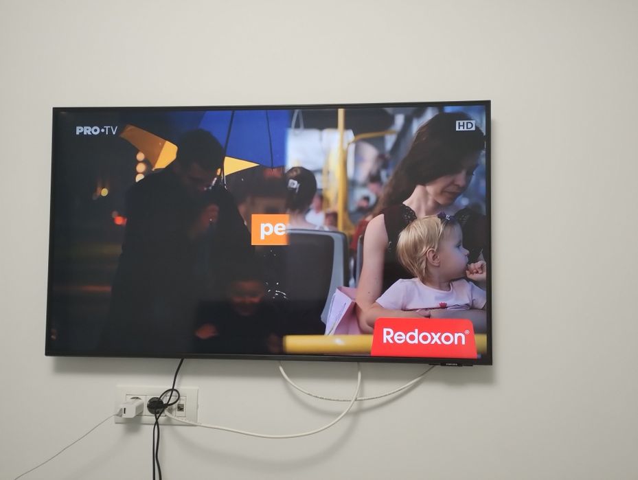 Vând televizor led smart SAMSUNG ultra 4 K