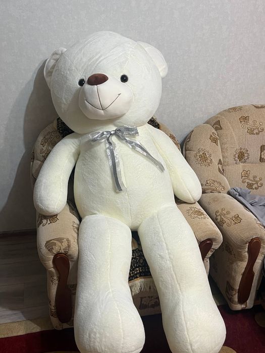 Продам плюшевого медведя