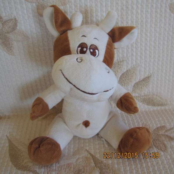 шест различни  плюшени играчки