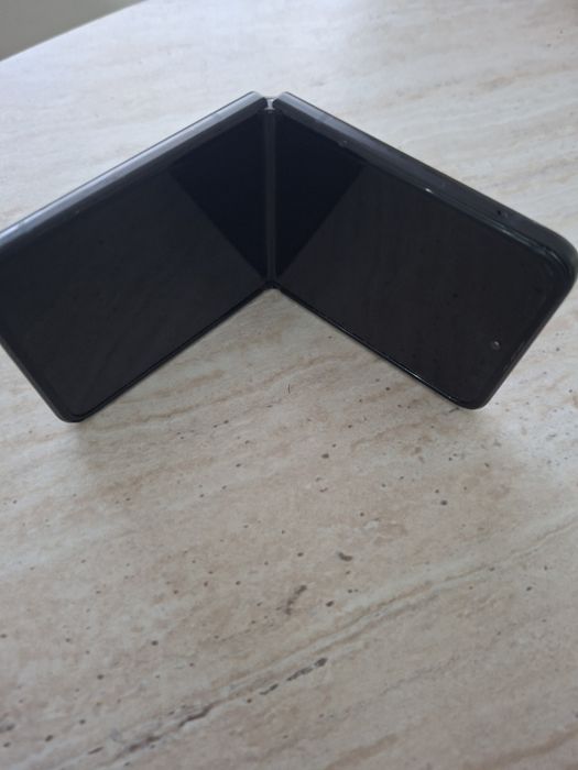 Samsung Galaxy Z,Flip 3