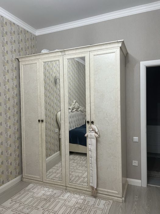 Продам спальный гарнитур