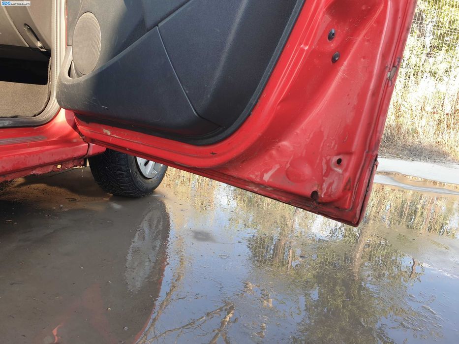 Usa Usi Portiera Portiere Dreapta Fata cu Imperfectiuni Dacia Sandero 1 2008 - 2012 Culoare OV210 [K8556]