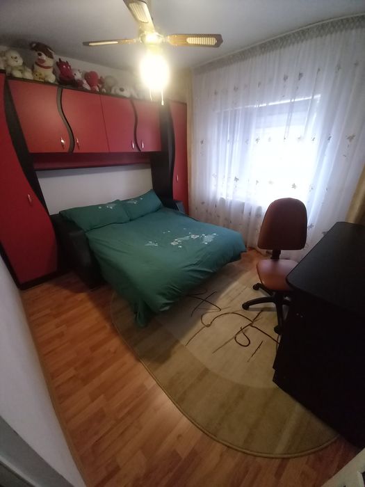 Inchiriez apartament