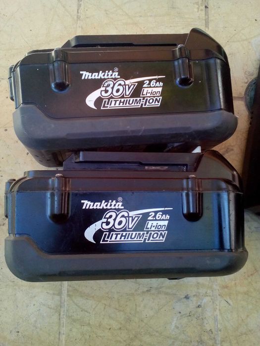 Батерии и зарядно на 36в за перфоратор макита