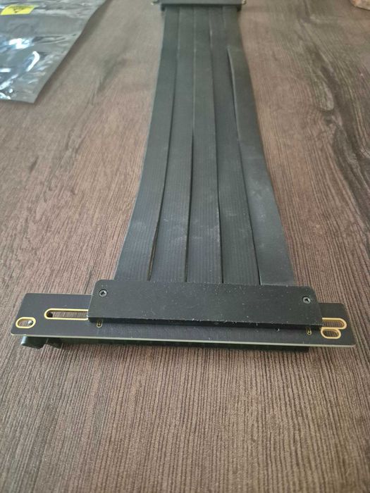 PCIe 4.0 x16 Riser Cable за видеокарта - 20/30/40/50 см
