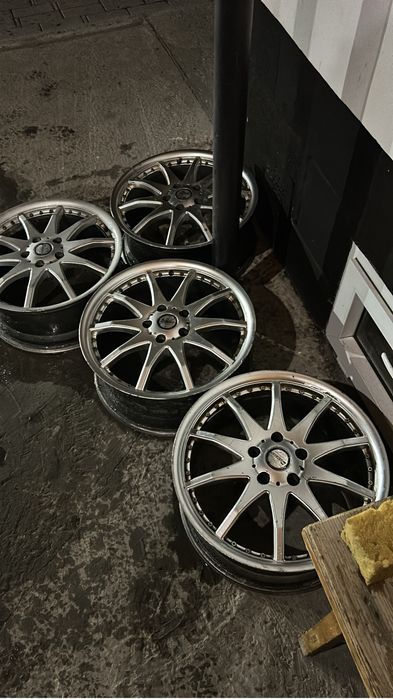 Продам диски  5-114,3 R18  стояли на лексусе