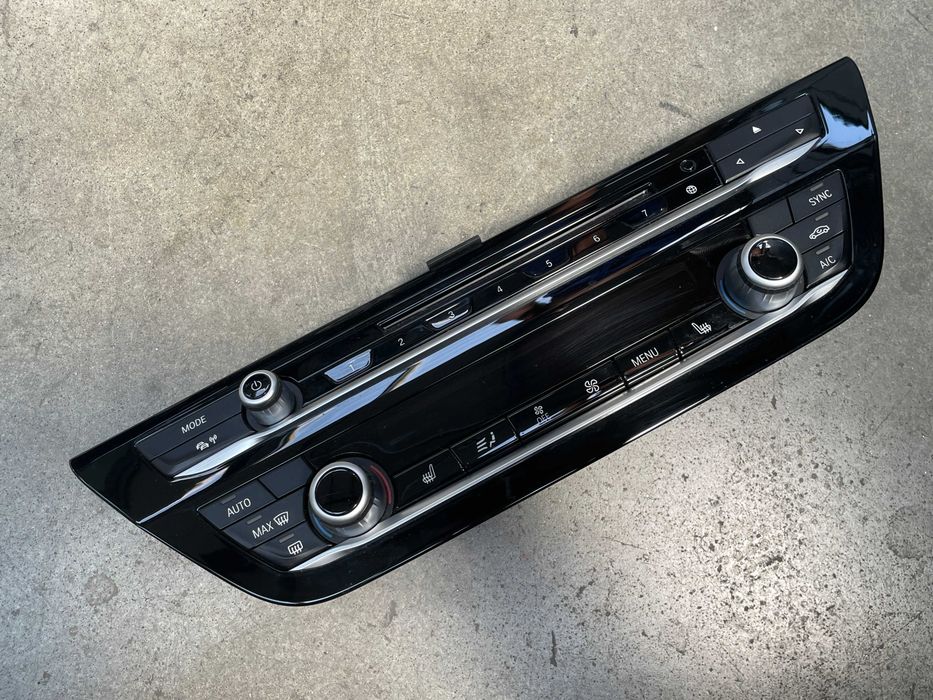 Panou climatronic Bmw seria 5 G30 - G31, 6 G32 cod 7947897