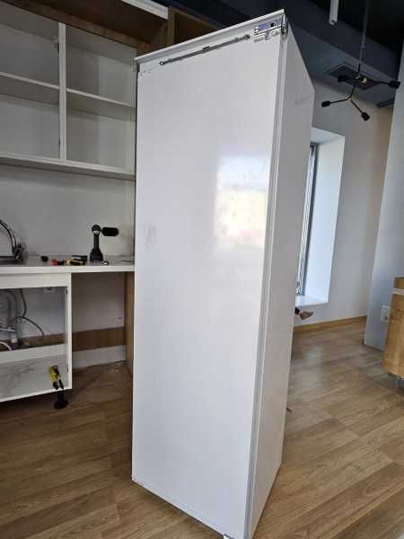 Кухненски шкафове с хладилник и миялна машина