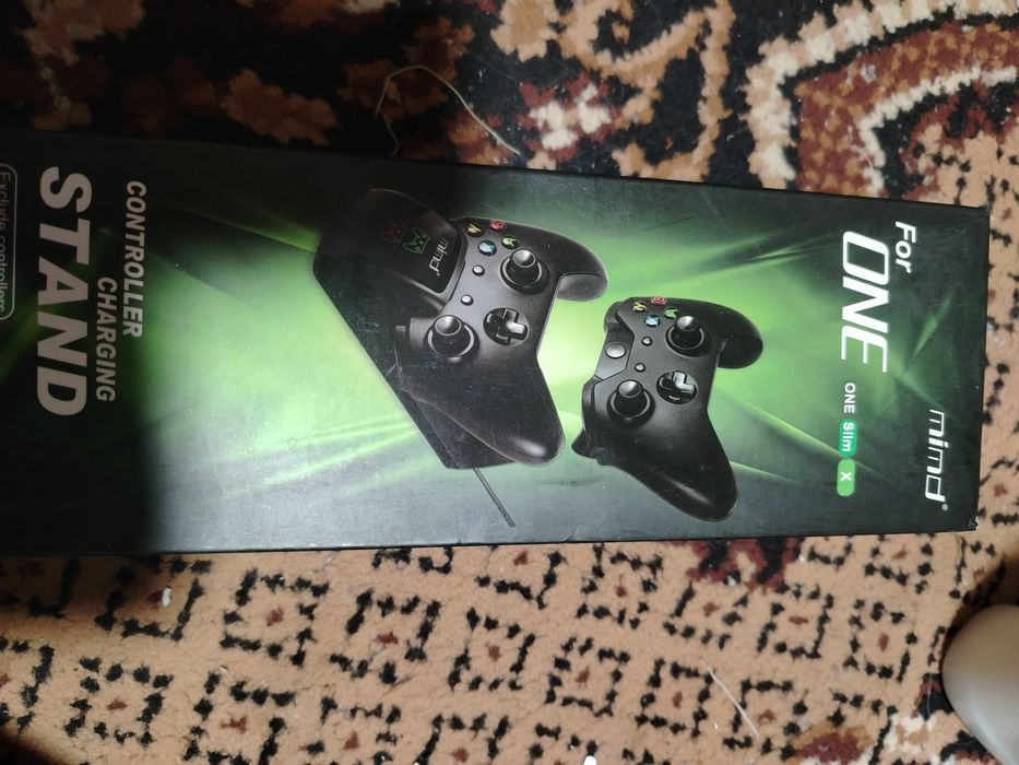 Suport de incarcare Duo + 2 baterii pentru XBOX