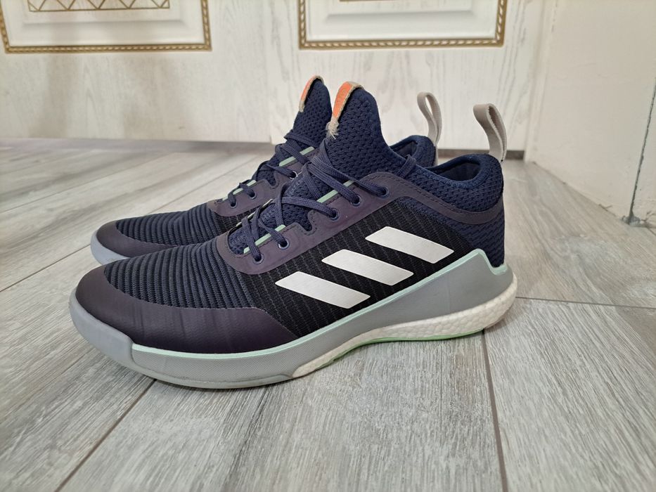 Adidas кроссовки
