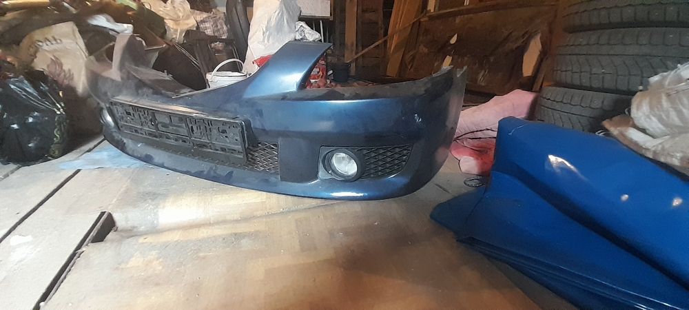 Продам бампер мазда премаси