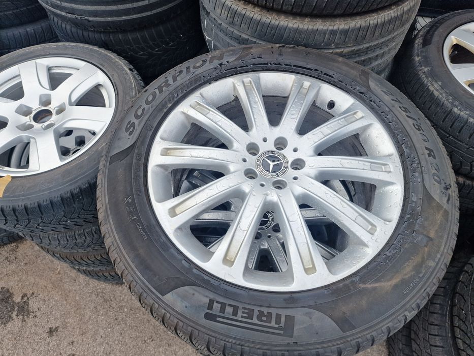 Гуми с Джанти за ГЛЕ W166 275/50 R20 Pirelli 2021
