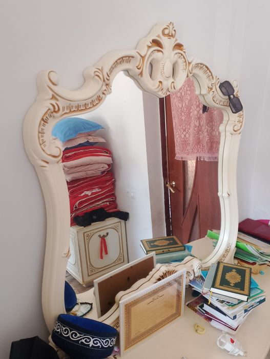 Айна сатылады, зеркало