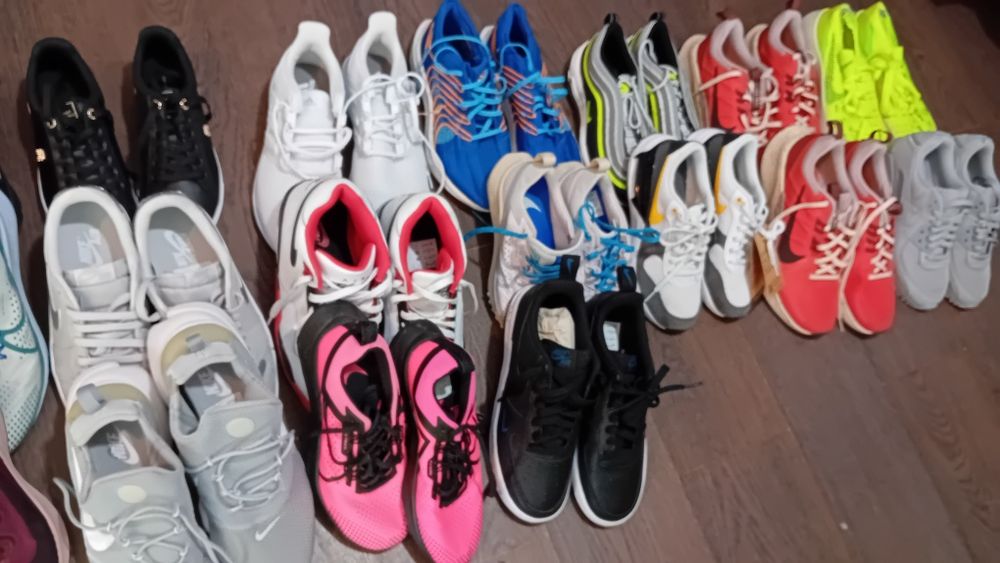 Adidasi originali de vânzare  en-gross