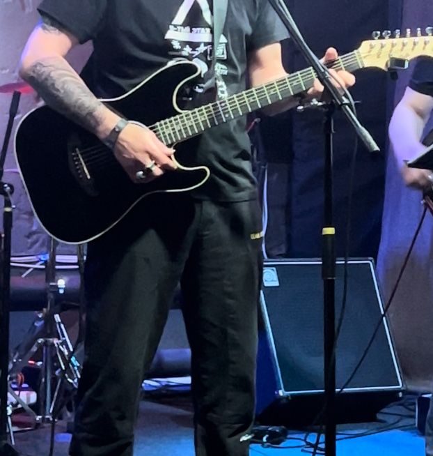 Продам гитару Harley Benton