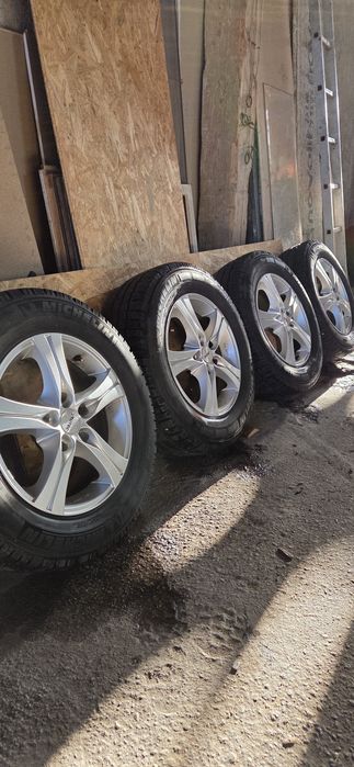 VW T5 Джанти със зимни гуми  215/65/16C 6,5J ЕТ40 5×120