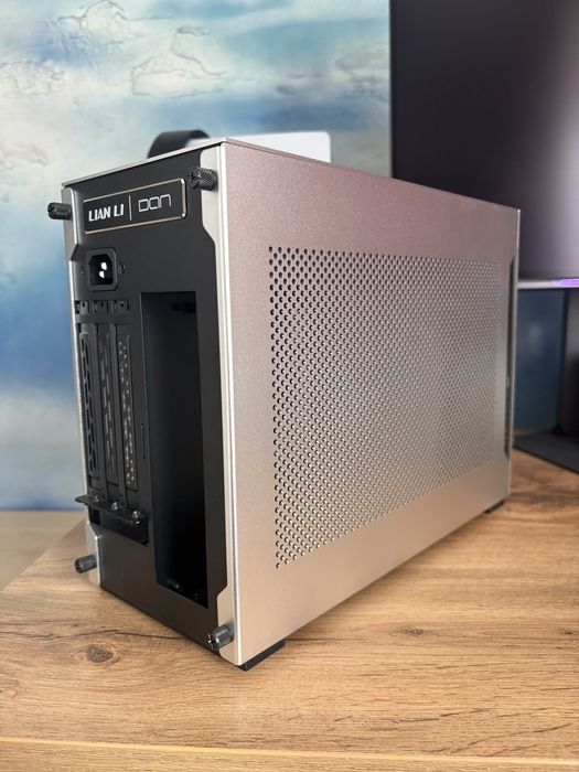 Корпус для SFF PC